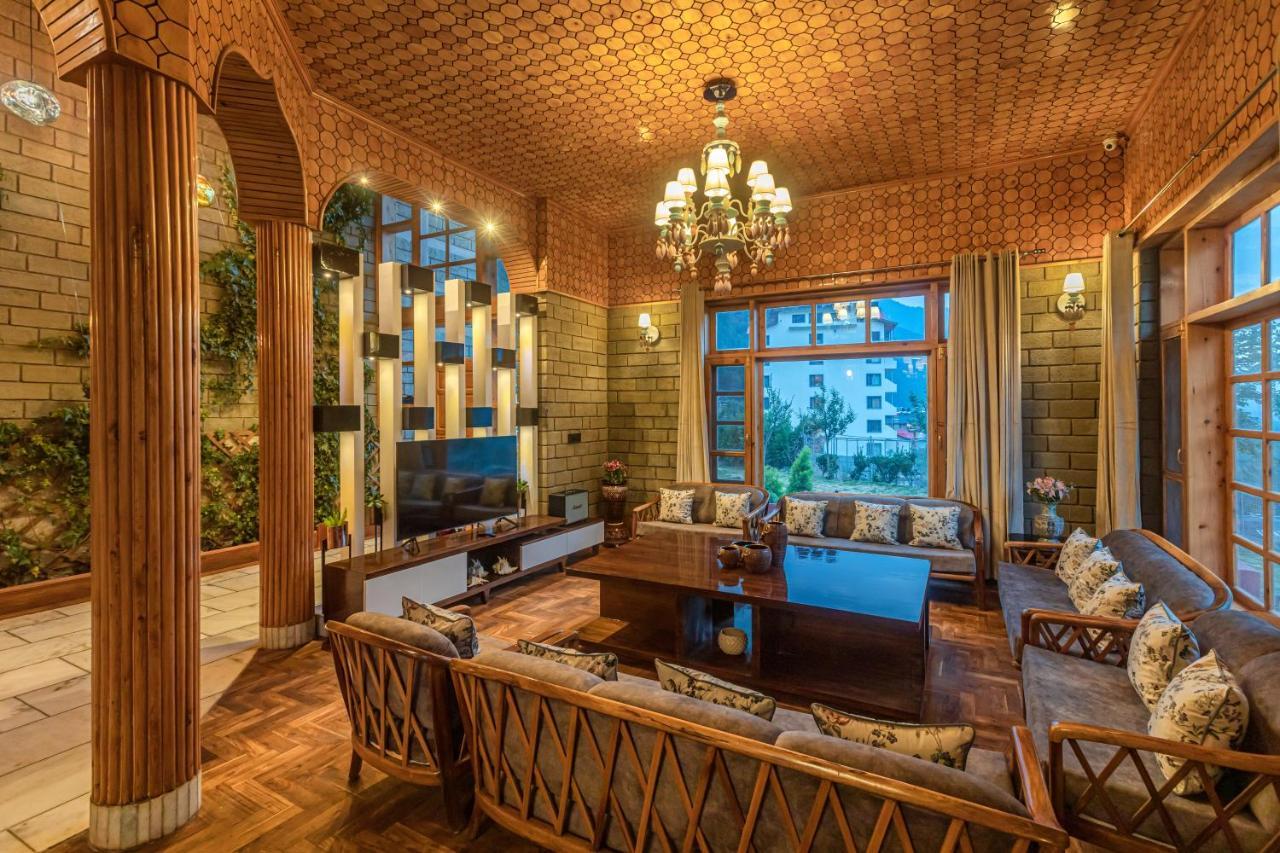 Saffronstays Monarch Manor, Manali - Regal Mansion Esterno foto
